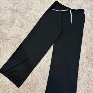 Black Lounge Pants with Drawstring - Short Medium